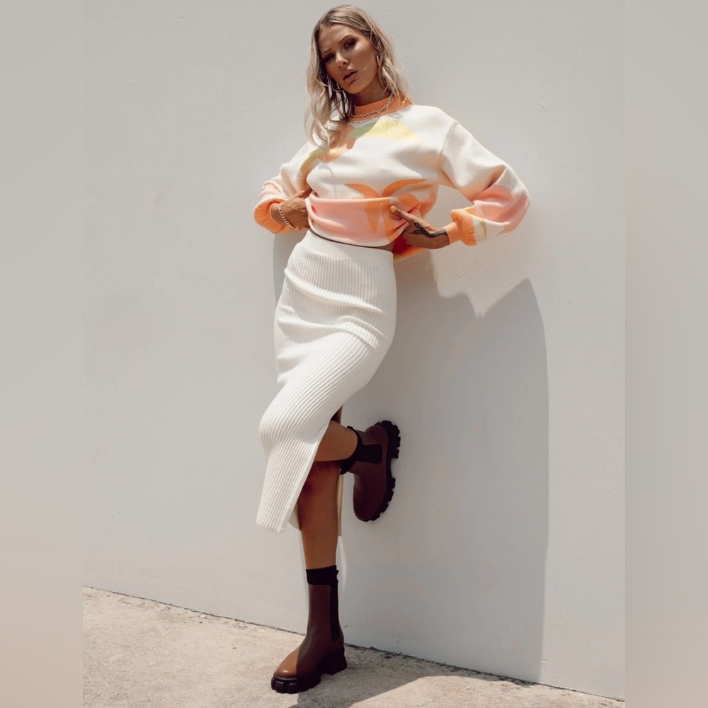 Off white midi skirt with slit